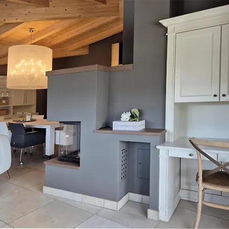 Peak View Penthouse Apartment *